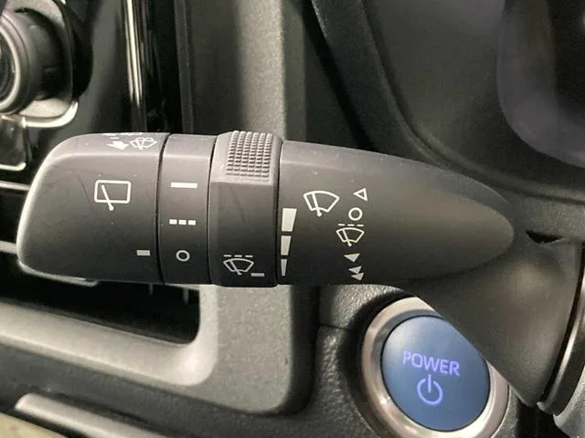 Toyota SIENTA HYBRID Z 2023 — миниатюра 4