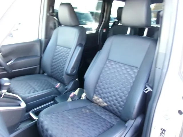 Toyota VOXY HYBRID S-Z 2022 — миниатюра 3