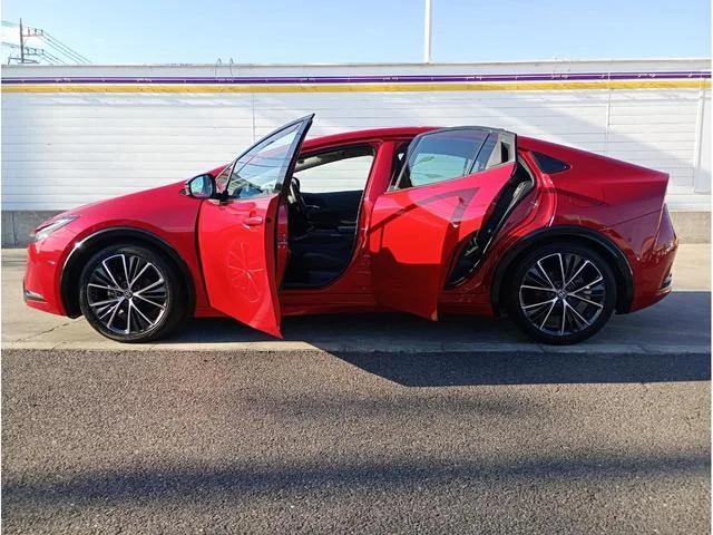 Toyota Prius Z 2023 — миниатюра 4