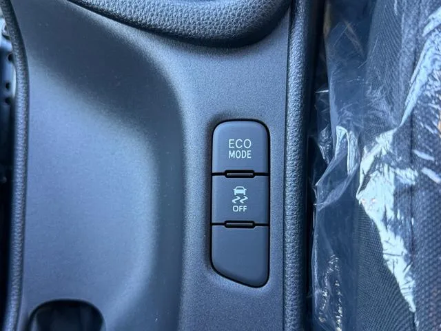 Toyota Yaris X 2026 — миниатюра 3