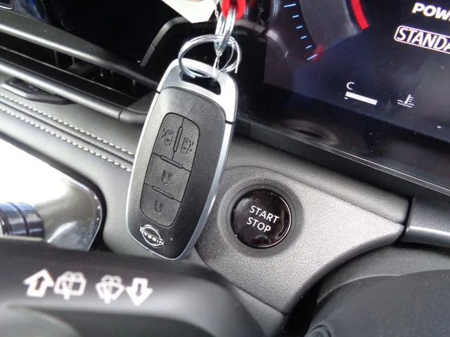 Nissan SERENA E-POWER HIGHWAY STAR V 2026 — миниатюра 2