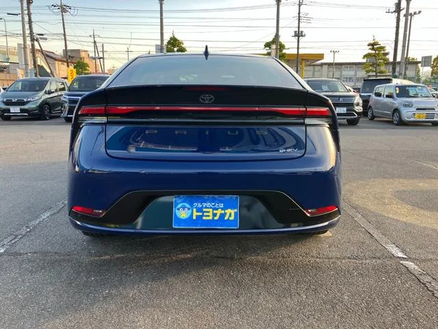 Toyota Prius Z 2023 — миниатюра 3
