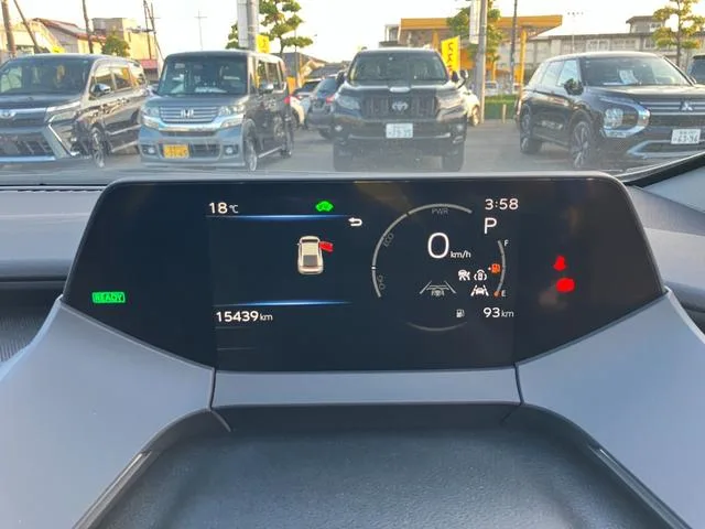 Toyota Prius Z 2023 — миниатюра 5
