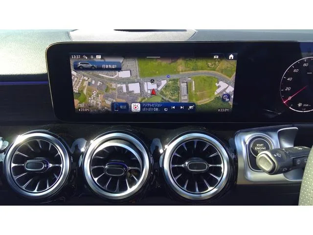 Mercedes-Benz GLB-Class GLB200D 4MATIC EDITION BLACK STARS 2024 — миниатюра 4
