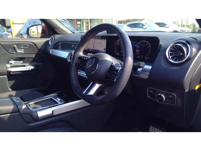 Mercedes-Benz GLB-Class GLB180 AMG LINE PACKAGE 2024 — миниатюра 3