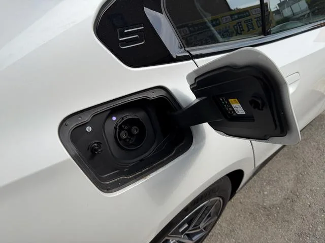 BMW i5 E DRIVE 40 M-SPORT 2024 — миниатюра 3