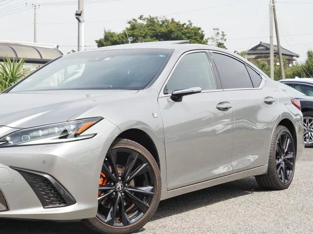 Lexus ES ES300H F SPORT 2022 — миниатюра 3