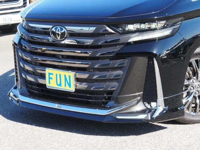 Toyota VELLFIRE PHEV EXECUTIVE LOUNGE 2025 — миниатюра 3