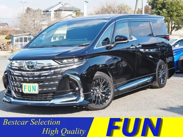 Toyota ALPHARD HYBRID EXECUTIVE LOUNGE 2023 — фото 1, купить с доставкой в Москву