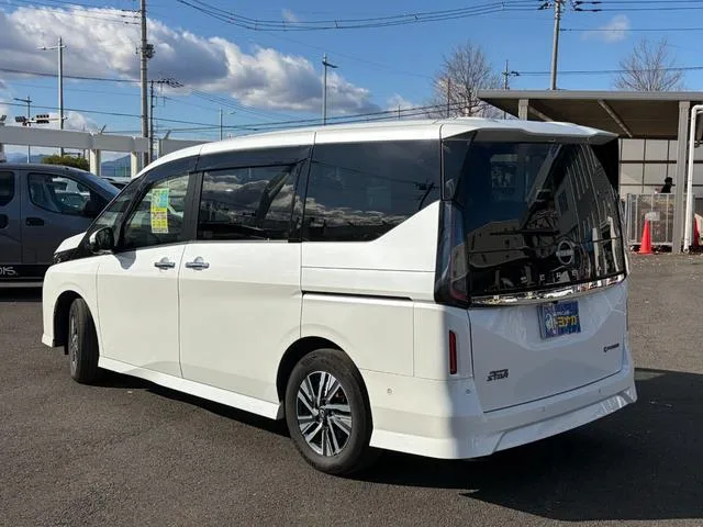 Nissan SERENA E-POWER HIGHWAY STAR V 2024 — миниатюра 2