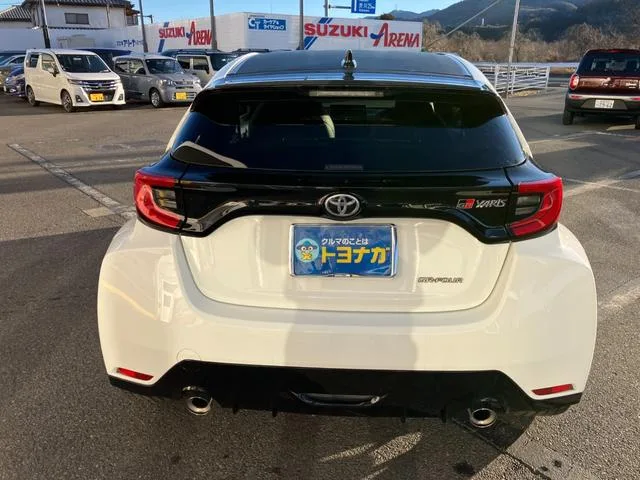 Toyota GR YARIS RZ HIGH PERFORMANCE 2023 — миниатюра 2