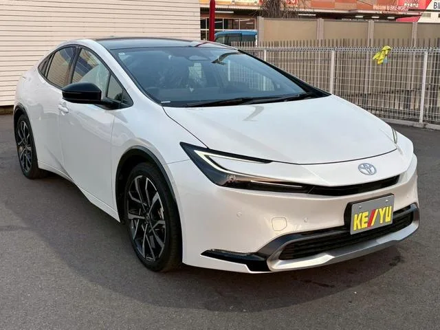 Toyota Prius Z 2024 — миниатюра 2