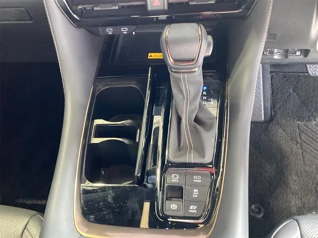 Toyota ALPHARD HYBRID Z 2024 — миниатюра 3