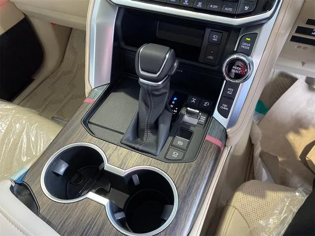 Toyota Land Cruiser ZX 2026 — миниатюра 3