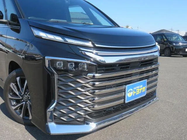 Toyota VOXY S-Z 2022 — миниатюра 2