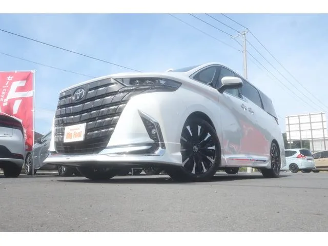 Toyota ALPHARD HYBRID EXECUTIVE LOUNGE 2024 — фото 1, купить с доставкой в Москву