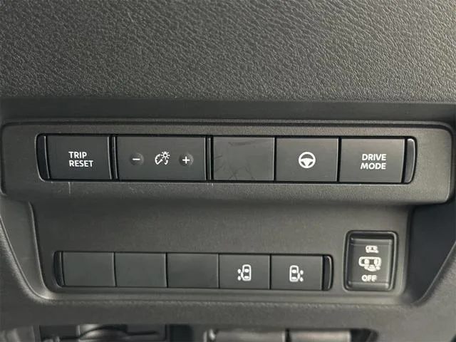Nissan SERENA E-POWER HIGHWAY STAR V 2023 — миниатюра 4