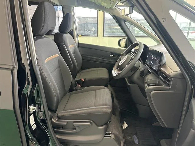 Nissan SERENA E-POWER HIGHWAY STAR V 2023 — миниатюра 5