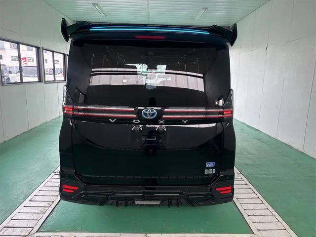 Toyota VOXY HYBRID S-Z 2023 — миниатюра 2