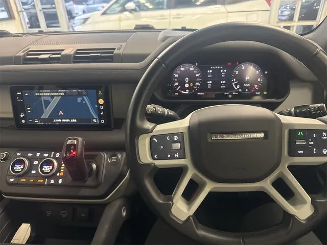 Land Rover Defender 110 EASTNOR DARK EDITION 2023 — миниатюра 3