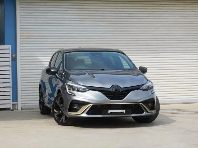 Renault LUTECIA E-TECH ENGINEERED 2023 — фото 1, купить с доставкой в Москву
