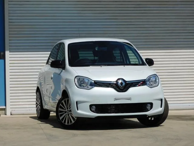 Renault Twingo INTENS EDC EDITION FINALE 2024 — фото 1, купить с доставкой в Москву