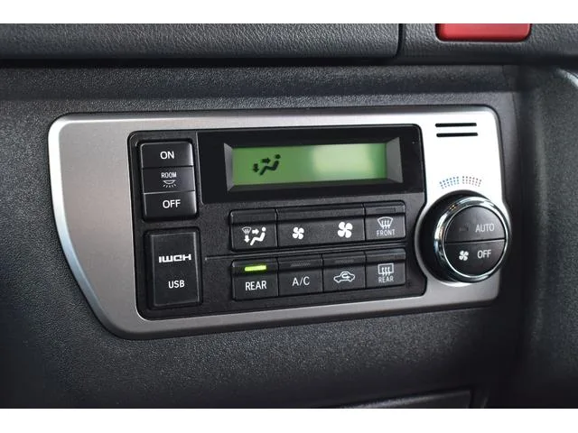 Toyota HIACE WAGON GL 2023 — миниатюра 3