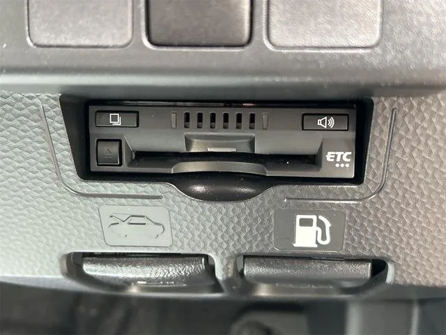 Toyota ROOMY X 2023 — миниатюра 2