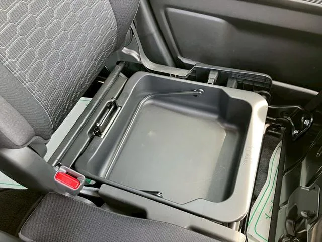 Suzuki WAGON R CUSTOM Z HYBRID ZX 2022 — миниатюра 3