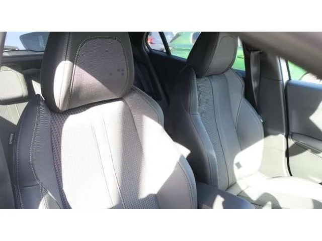 Peugeot 2008 GT BLUE HDI 2023 — миниатюра 3