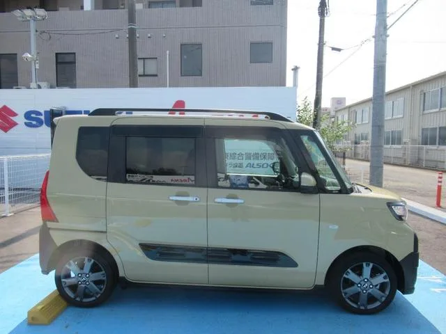 Daihatsu TANTO FUN CR0SS TURBO 2023 — миниатюра 2