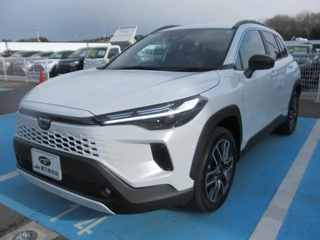 Toyota CorollaCross HYBRID Z 2026 — фото 1, купить с доставкой в Москву