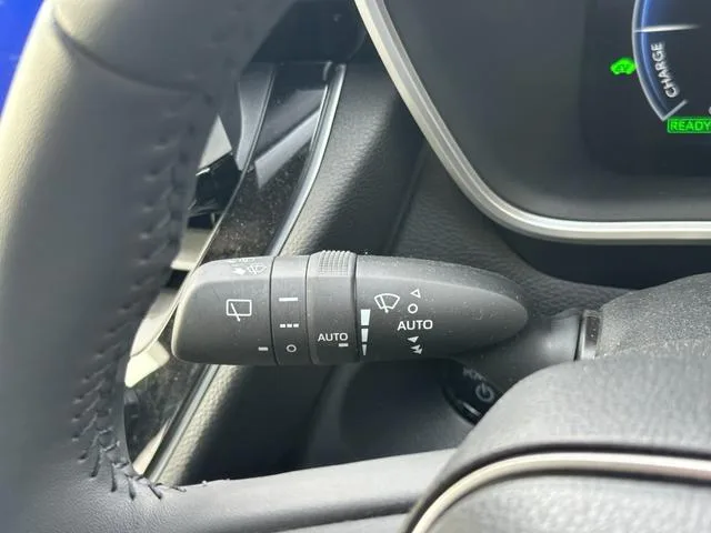 Toyota CorollaCross HYBRID Z 2024 — миниатюра 2