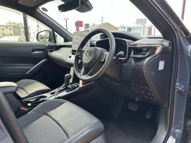 Toyota CorollaCross HYBRID Z 2024 — миниатюра 5
