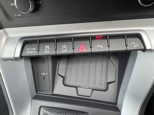 Audi Q3 35 TFSI ADVANCED 2025 — миниатюра 5