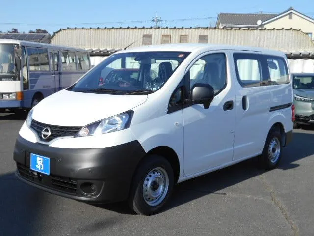 Nissan NV200 VANETTE VAN DX 2026 — фото 1, купить с доставкой в Москву