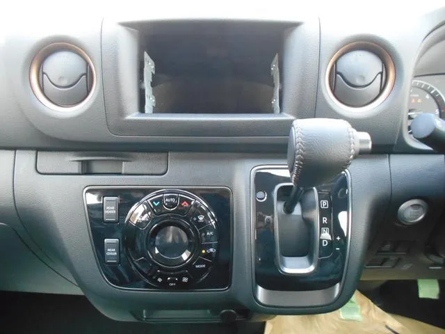 Nissan CARAVAN LONG GRAND PREMIUM GX 2026 — миниатюра 4