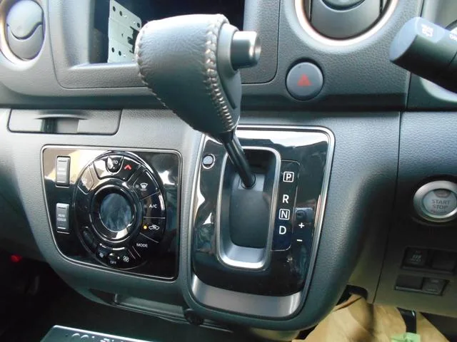 Nissan CARAVAN LONG GRAND PREMIUM GX 2026 — фото 1, купить с доставкой в Москву