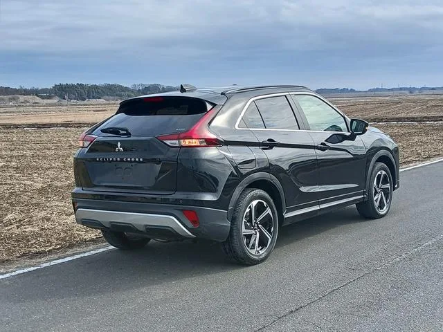 Mitsubishi ECLIPSE CROSS PHEV P 2023 — миниатюра 3