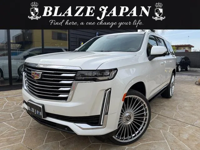 Cadillac CADILLAC ESCALADE PLATINUM 2022 — фото 1, купить с доставкой в Москву