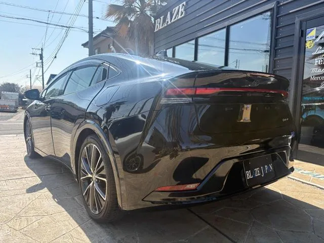Toyota Prius Z 2024 — миниатюра 3