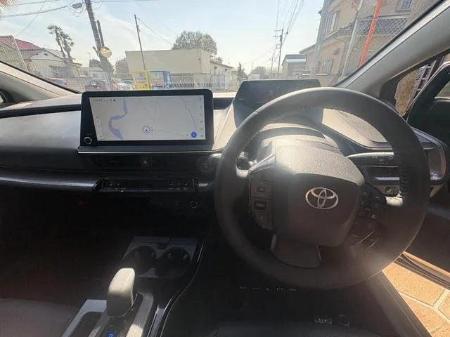 Toyota Prius Z 2024 — миниатюра 5
