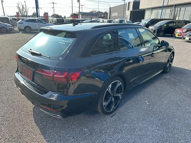 Audi A4 AVANT BLACK STYLE PLUS 2023 — миниатюра 3