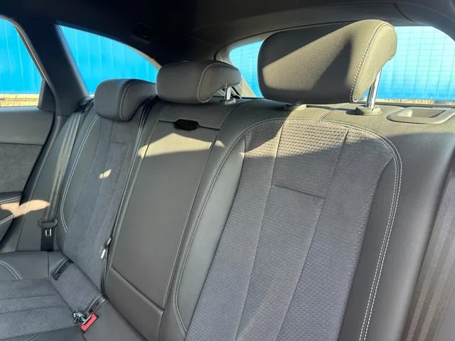 Audi A4 AVANT BLACK STYLE PLUS 2023 — миниатюра 5