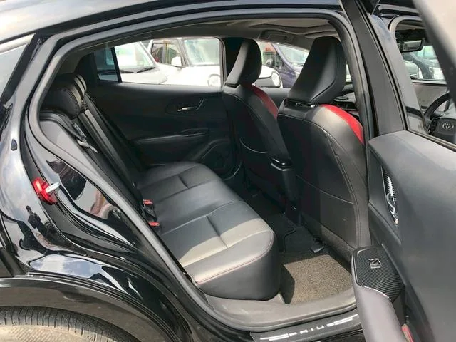 Toyota Prius Z 2023 — миниатюра 4