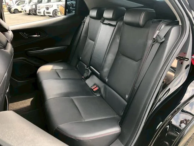 Toyota Prius Z 2023 — миниатюра 5