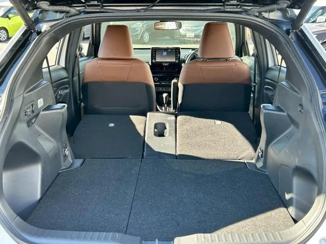 Toyota YARIS CROSS HYBRID Z ADVENTURE 2022 — миниатюра 5
