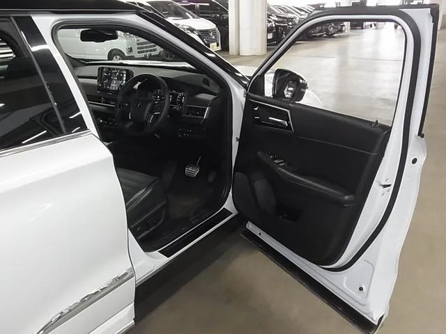 Mitsubishi OUTLANDER PHEV BLACK EDITION 2022 — миниатюра 4