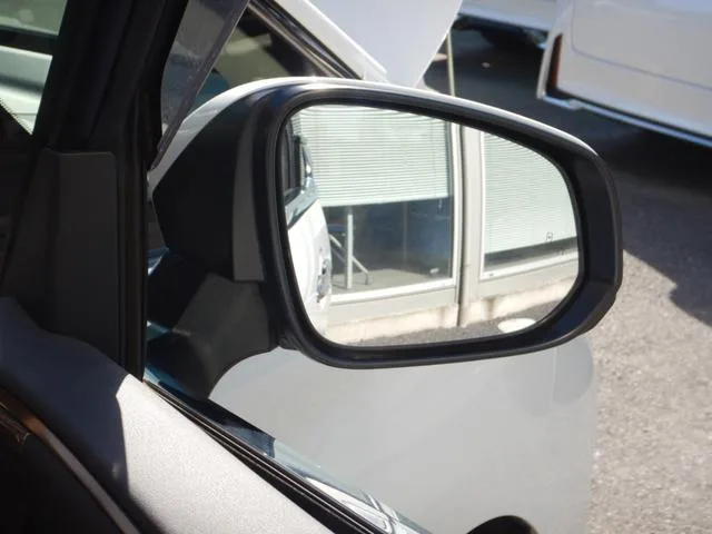 Toyota ALPHARD HYBRID EXECUTIVE LOUNGE 2023 — миниатюра 5