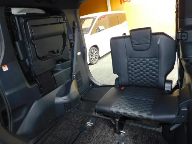 Toyota VOXY HYBRID S-Z 2023 — миниатюра 4